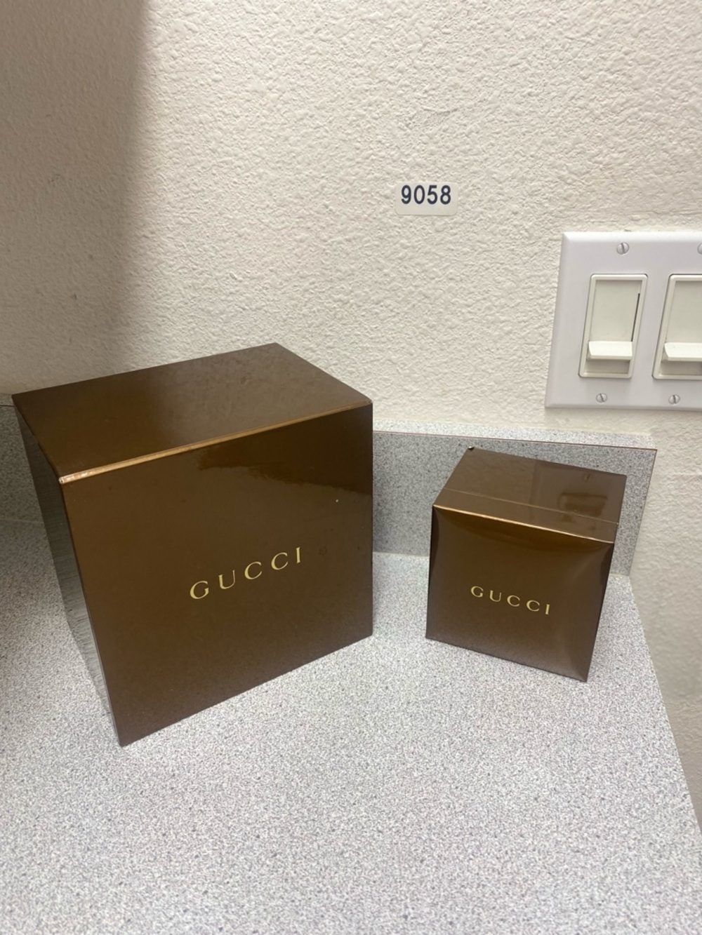Gucci Brown and Gold Box Bundle EUC - 9058 - Picture 10 of 13